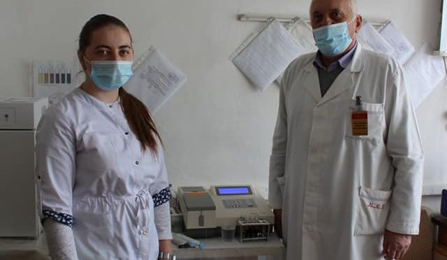 В лабораторії КНП “Ясінянська міська лікарня” розпочато проведення   біохімічних досліджень крові